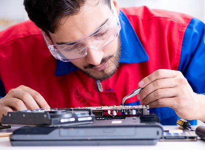 電子產(chǎn)品維修安裝 現(xiàn)代生活的隱形守護(hù)者